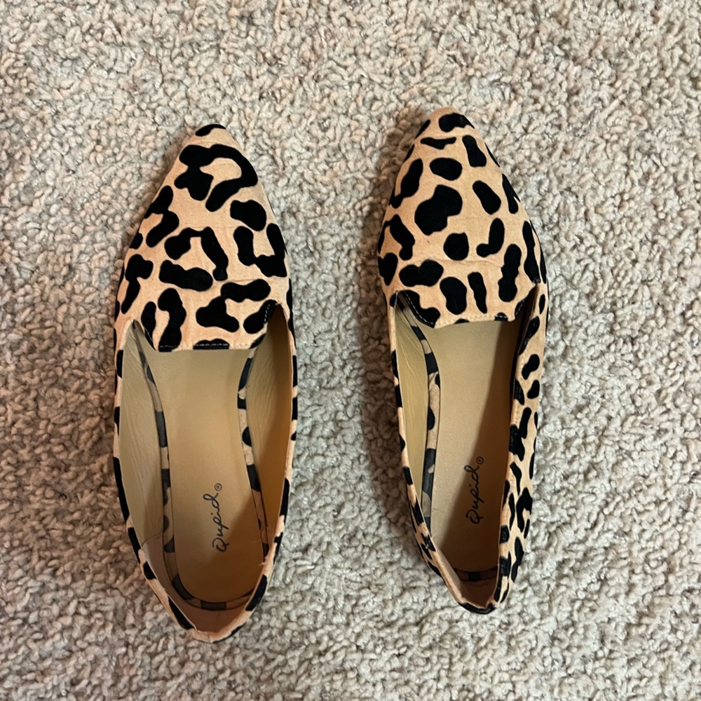 Cheetah flats- size 9